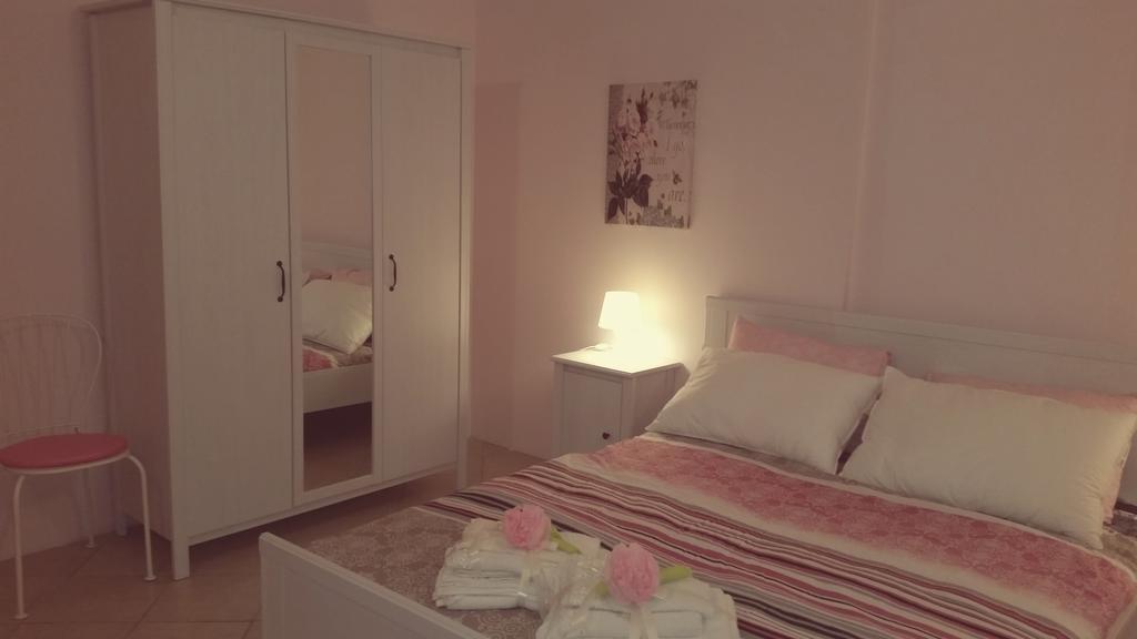 B&B La Rosa Таранто Екстериор снимка